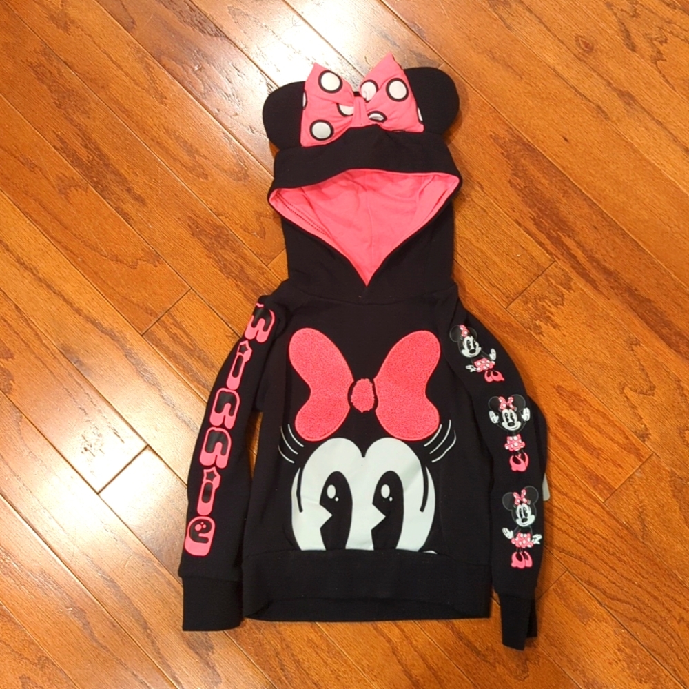 NEW FROM DISNEY JAPAN! Girl's Minnie Mouse Hoodie in Black and Pink.